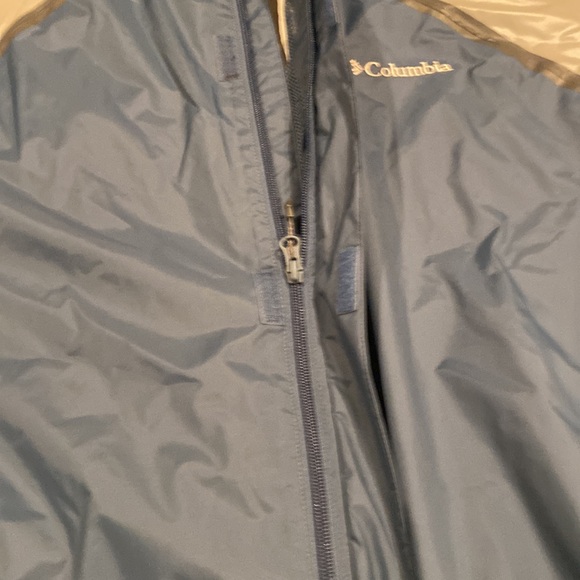 Columbia out dry waterproof jacket - Picture 6 of 10